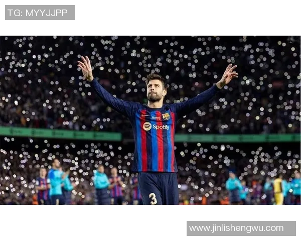 足球场上的歌声魅力揭秘那些唱歌好听的足球明星们